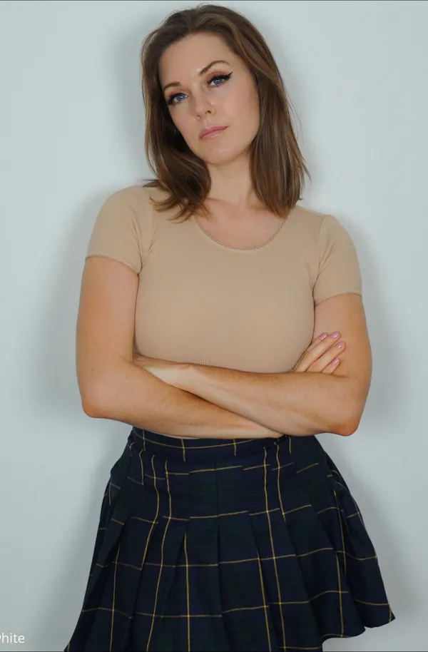 Alika White's BabeWiki Profile