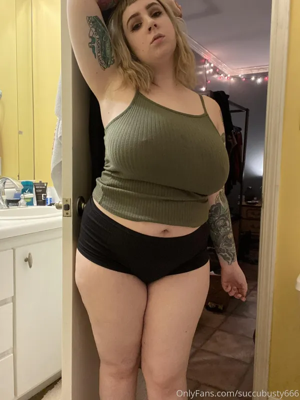 April O'Blivion's photo 3