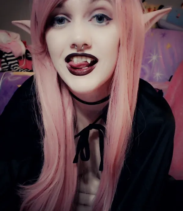 Arri Faun's BabeWiki Profile