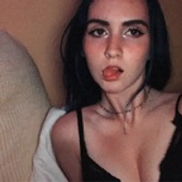 baddiebelllaaa's BabeWiki Profile