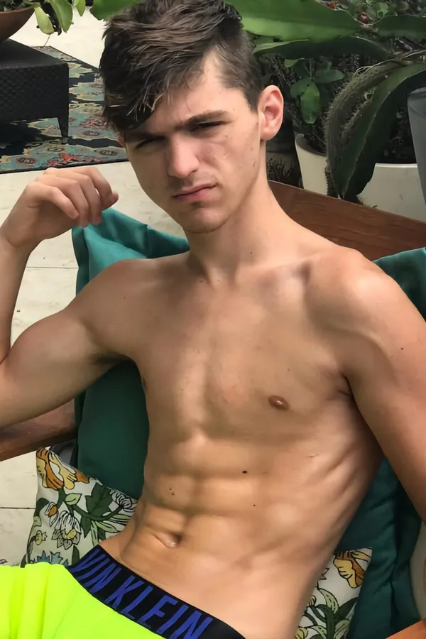 Ben B.'s BabeWiki Profile