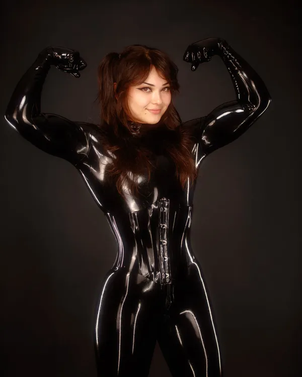 Cleo Mercury's BabeWiki Profile
