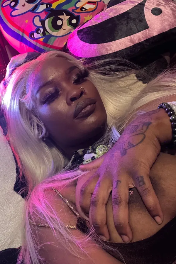 Ebony Domina's BabeWiki Profile