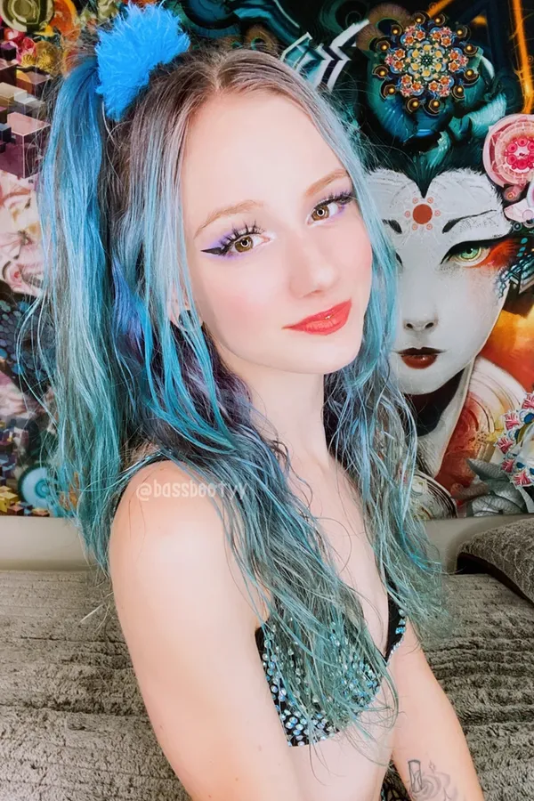 Eva Nova's photo 3