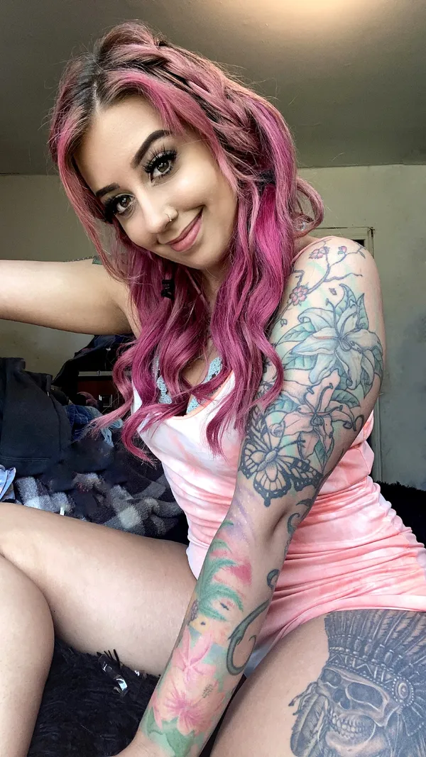 Goddess Nixie's BabeWiki Profile