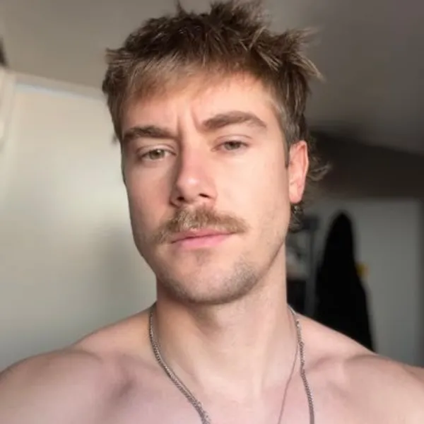 Jak Knife's BabeWiki Profile