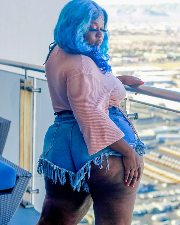 Juicy Dimpless's photo 1