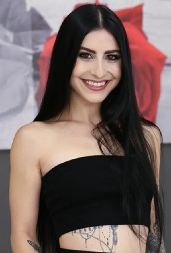 Kaitlyn Katsaros's BabeWiki Profile