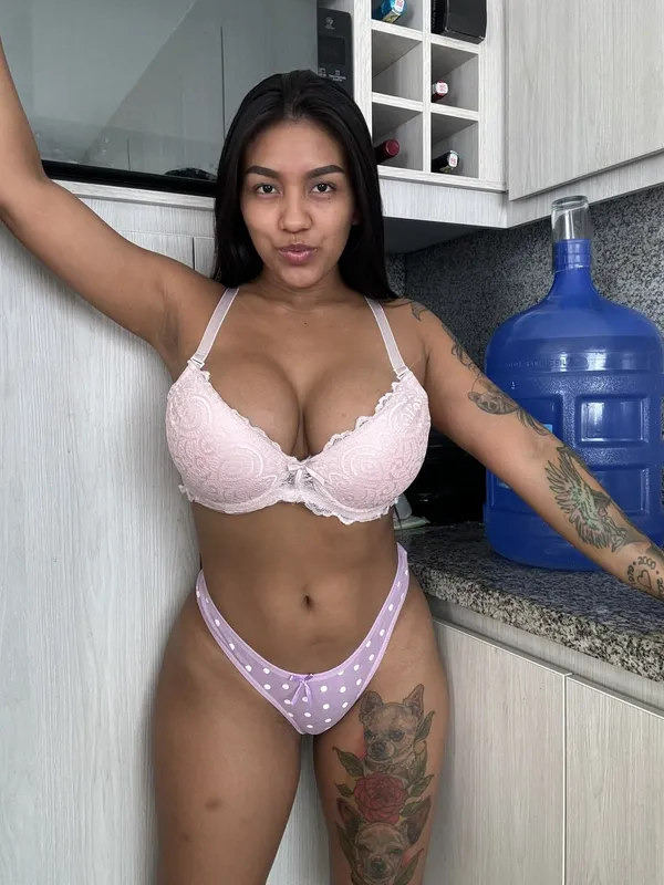 Karolay Vargas's BabeWiki Profile