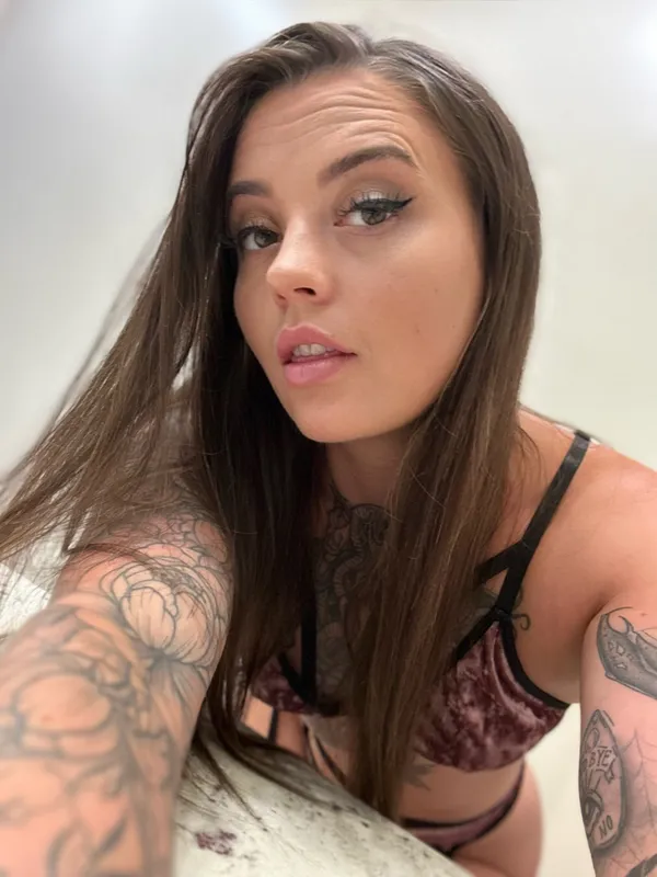 Kasie K's BabeWiki Profile