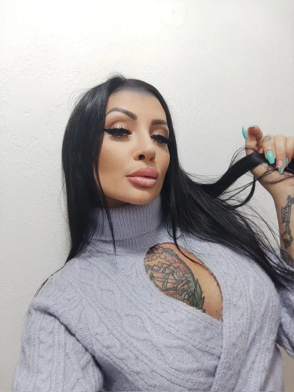 Lady Muffin's BabeWiki Profile