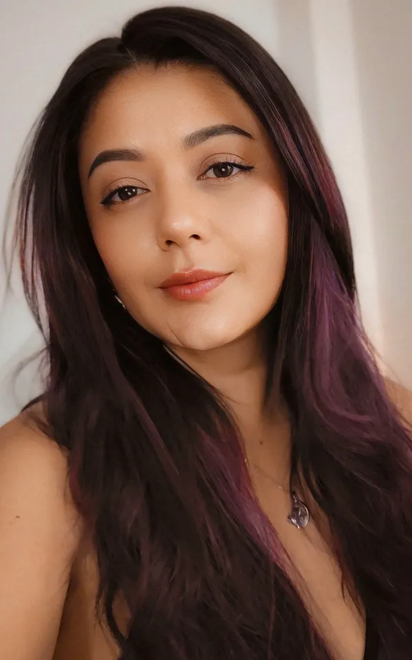Laura Toro's BabeWiki Profile