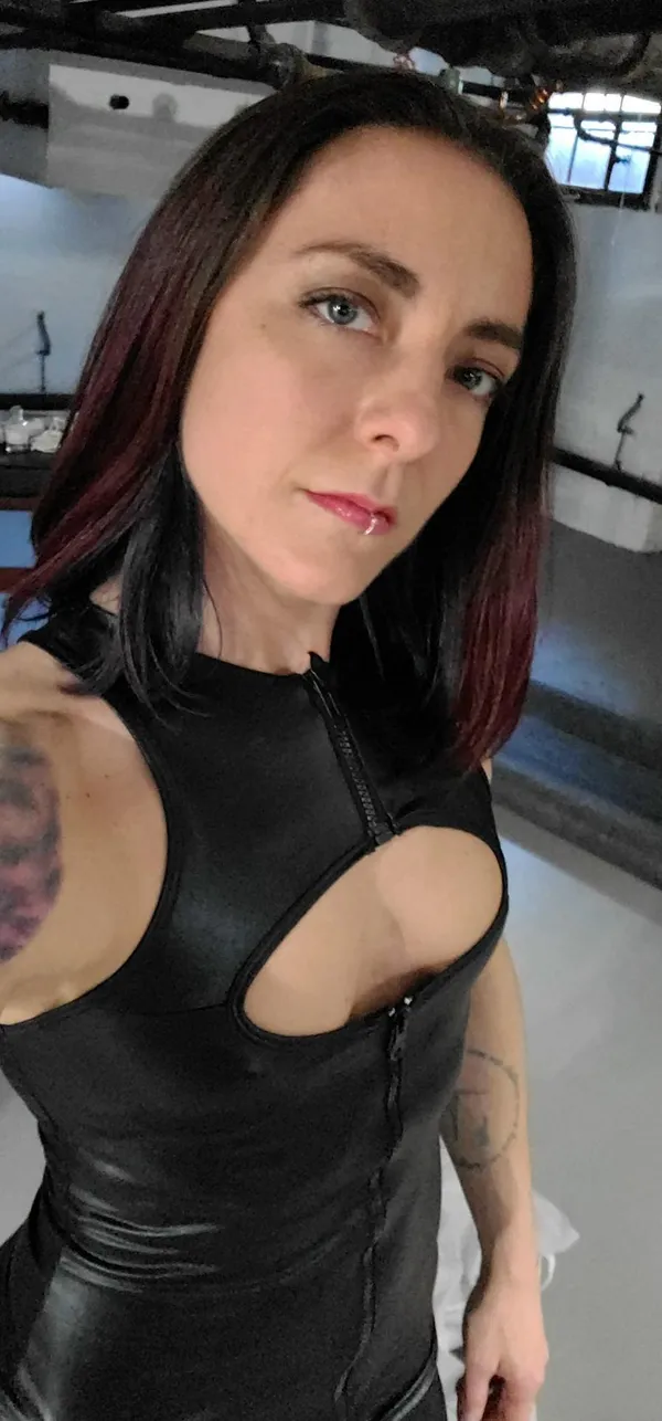 Lily Swan's BabeWiki Profile