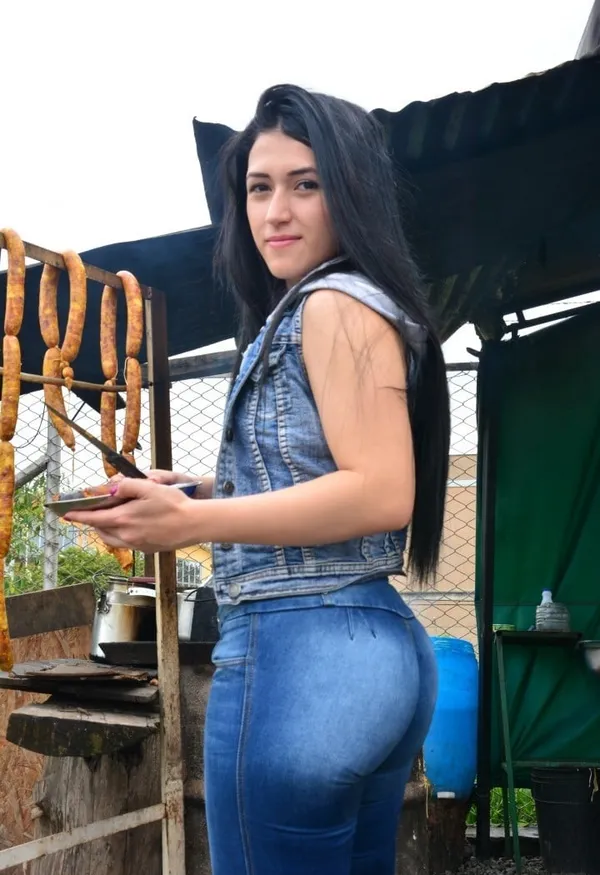 Lola Puentes's BabeWiki Profile