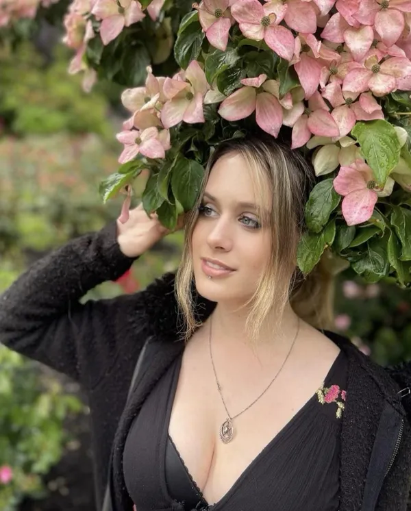McKenzie's BabeWiki Profile
