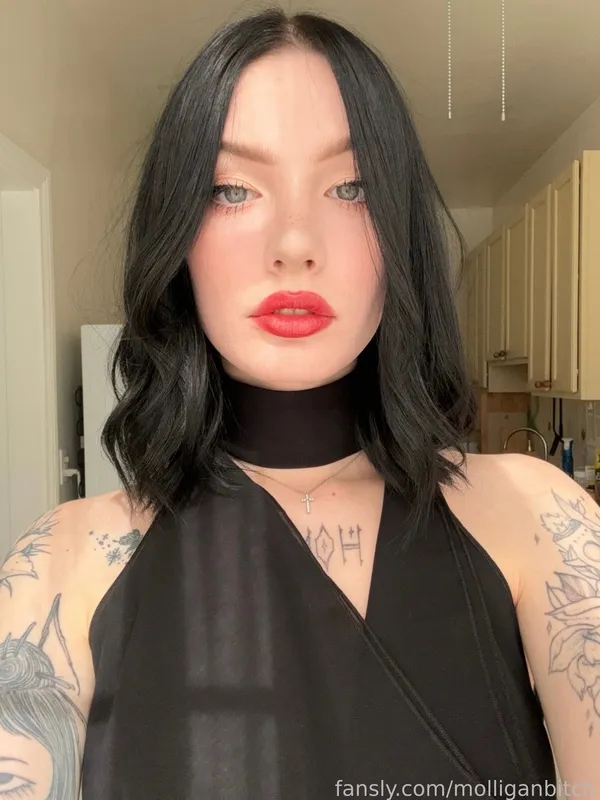 molliganbitch's BabeWiki Profile