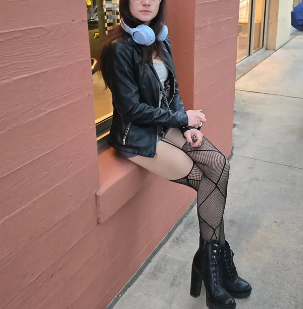 onivega's BabeWiki Profile