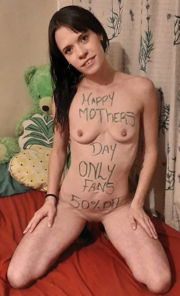 Petite Mia's photo 3