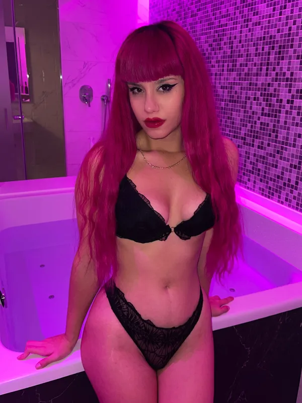 Pink Charlotte's BabeWiki Profile