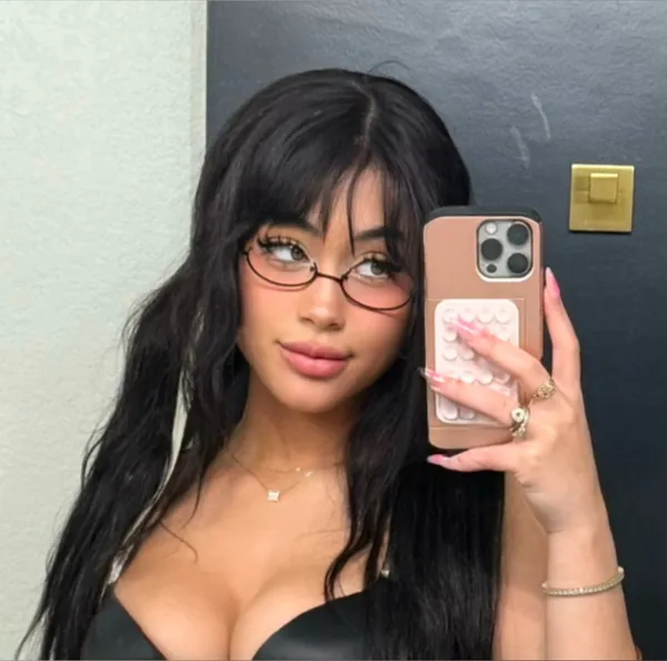 Rinni Bunny's BabeWiki Profile
