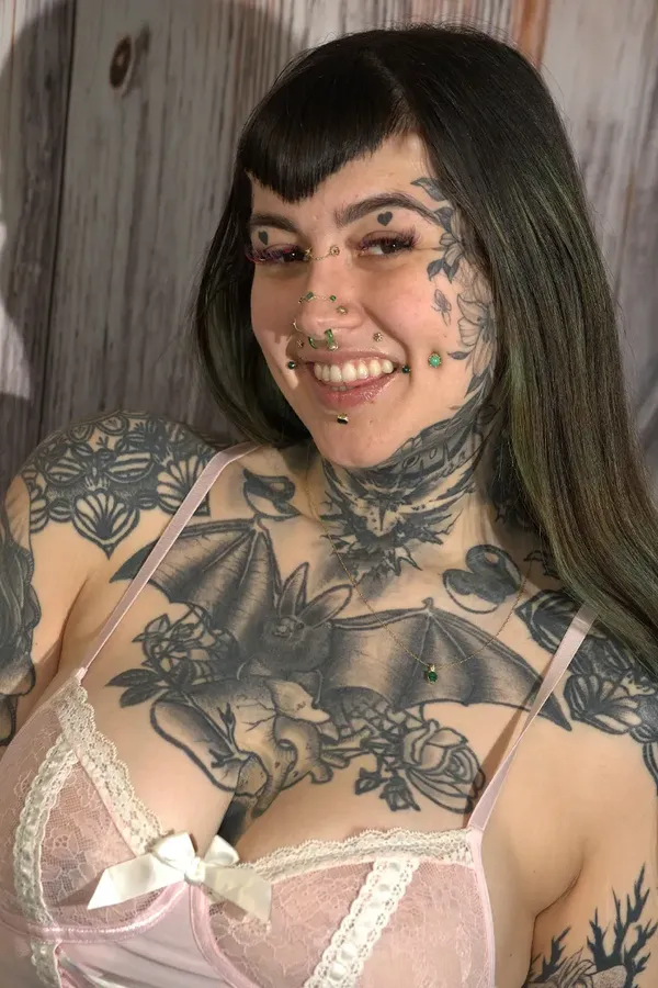 Rosa Rouge's BabeWiki Profile