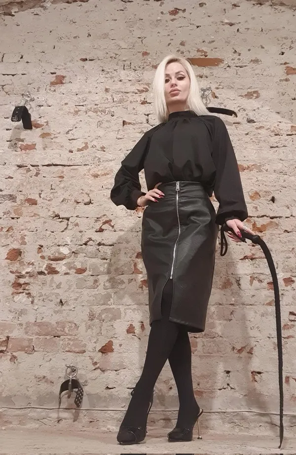 Sarah Dom's BabeWiki Profile