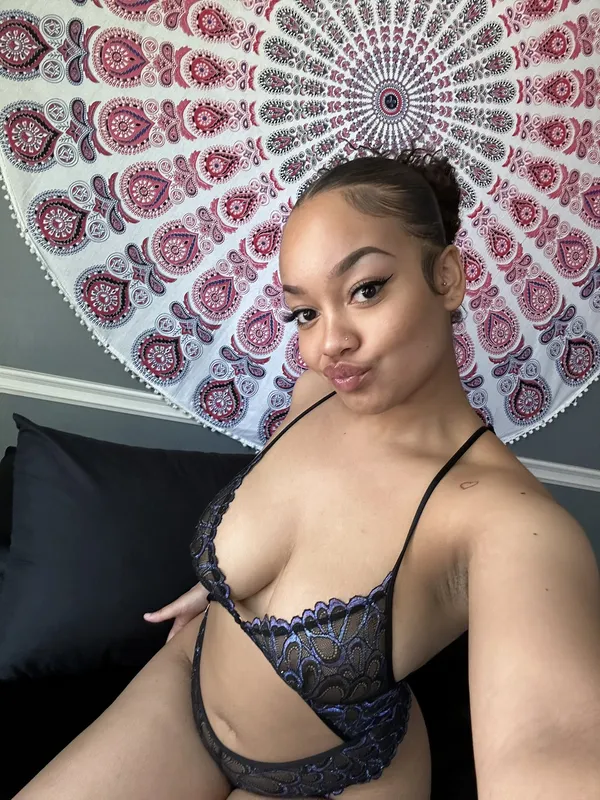 Sarah Liyah's BabeWiki Profile