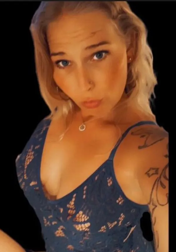 Scarlett Hotwife's photo 1