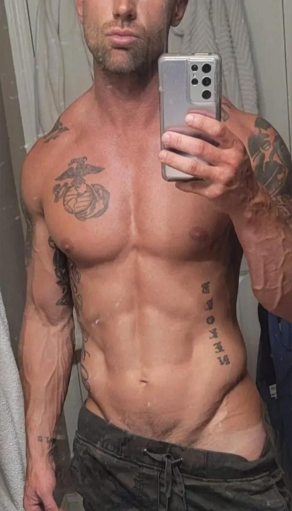 tasteejohnny's BabeWiki Profile