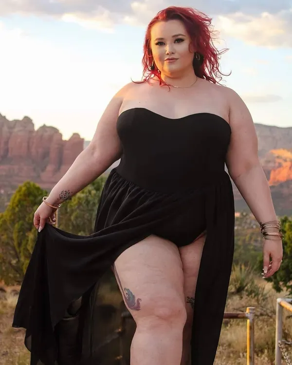 Tauni Brook's BabeWiki Profile
