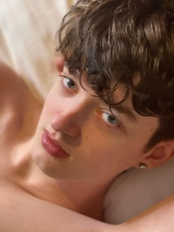 Tommy Saint-Rose's BabeWiki Profile