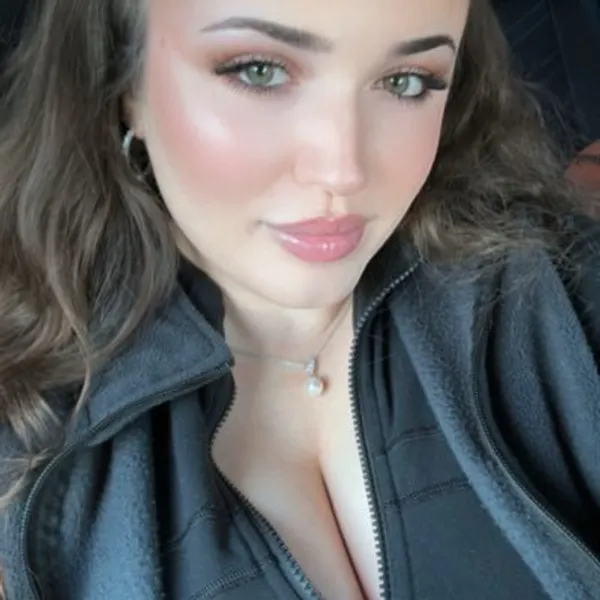 Yasmin Zbari's BabeWiki Profile