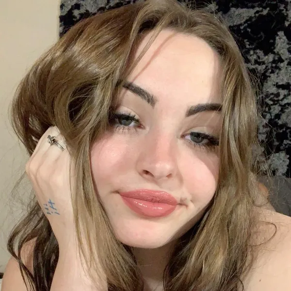 yourpuppygirl's BabeWiki Profile